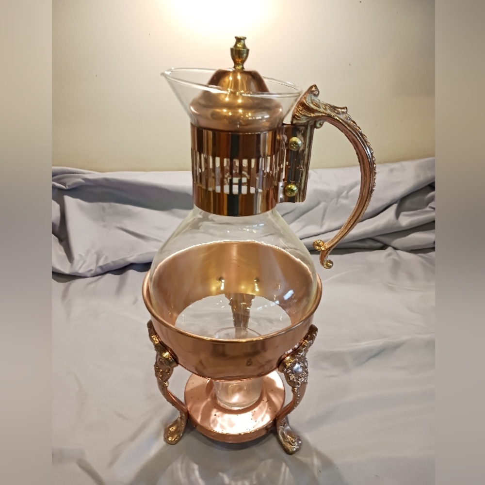 Vintage coffee/tea pot with stand